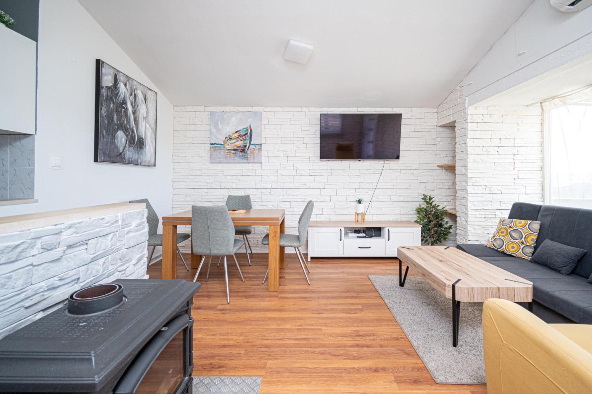 Apartment Dalmatino Posedarje Eksteriør billede